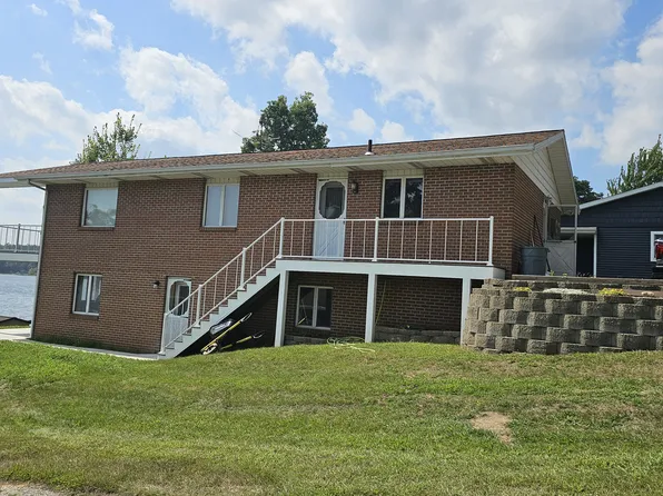 26983 N Shore Dr, Sturgis, MI 49091