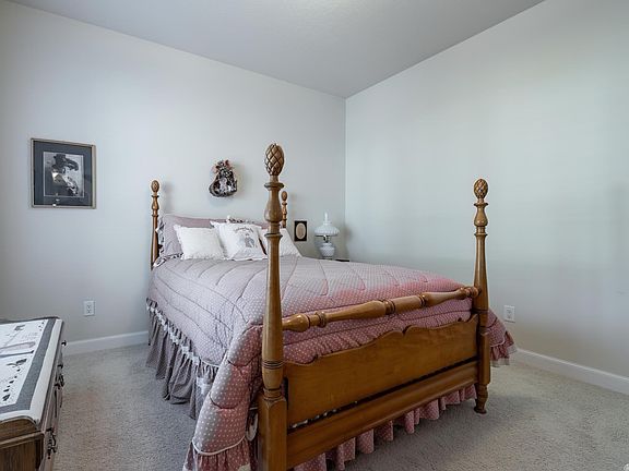 5th image of 7 Jardin Ln