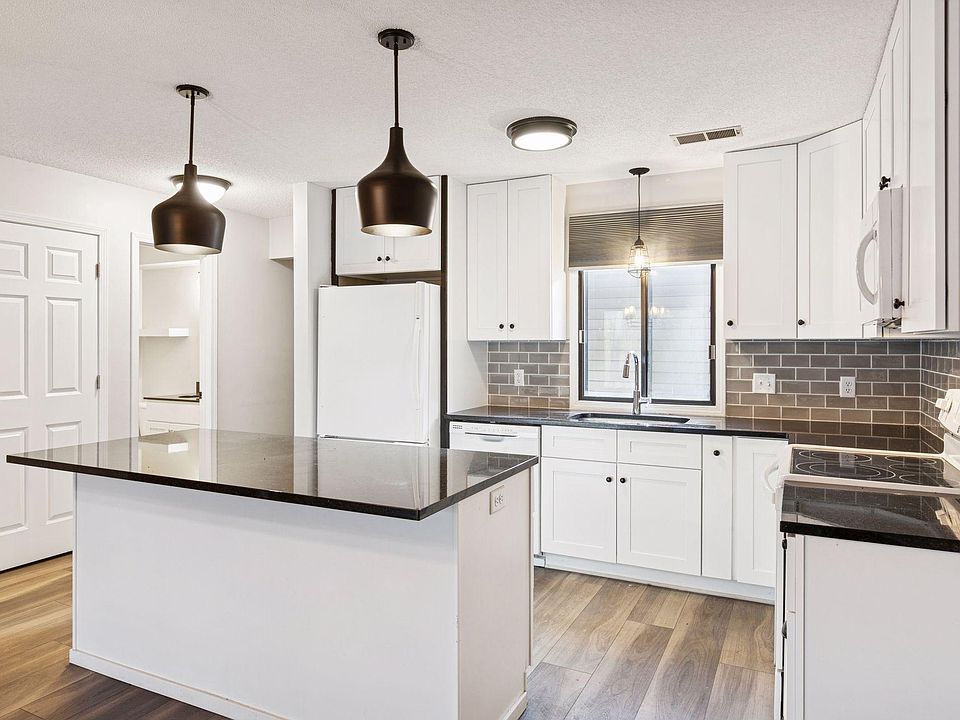 1st image of 100 South Dr Unit E