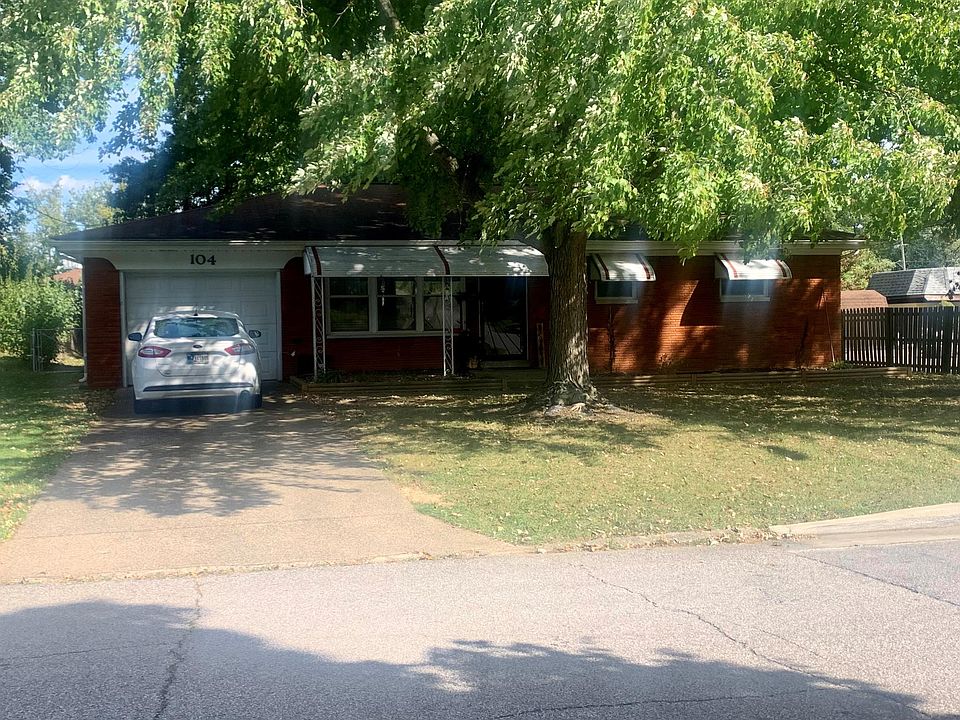 1st image of 104 Franklin Dr