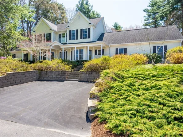 5 Bretton Rd, Dover, MA 02030