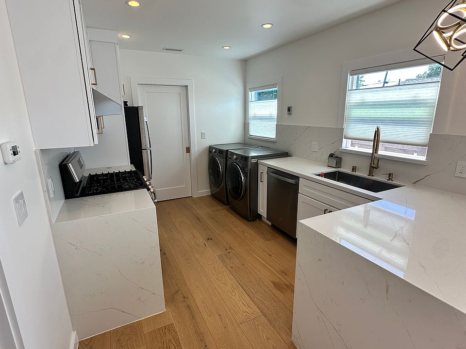 1st image of 718 Ripley Ave