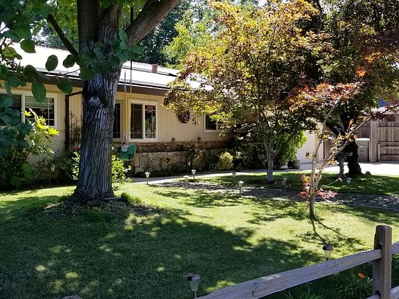 4th image of 8922 Plaza Park Dr