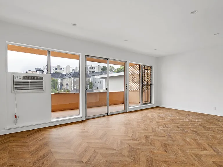 542 Glenrock Ave — Photo 35