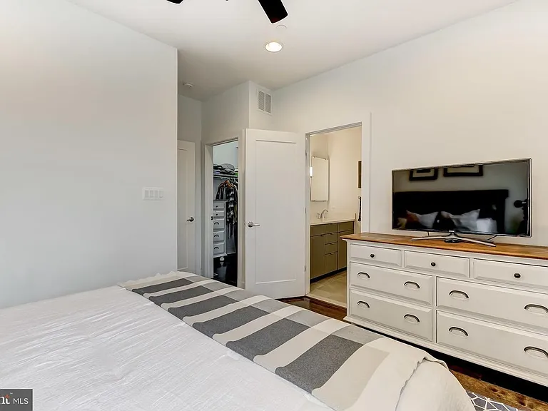 1244 Richardson St — Photo 20