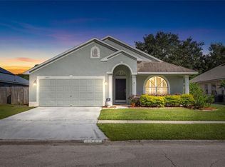 1401 Lake Shore Ranch Dr, Seffner, FL 33584