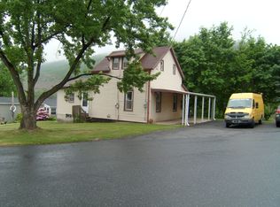 70 S 2nd St, Palmerton, PA 18071