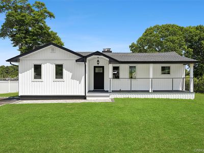 193 Holiday Boulevard, Center Moriches, NY, 11934