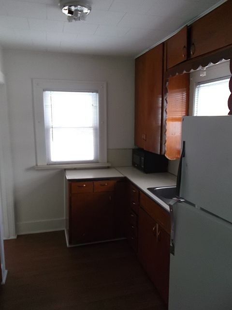 2nd image of 1902 University Ave