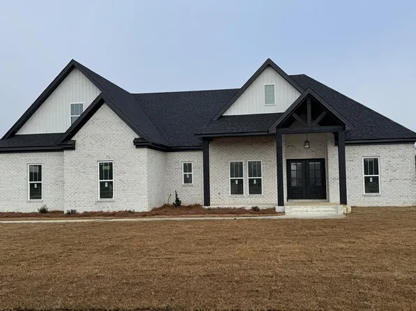 12040 County Road 99, Headland, AL 36345