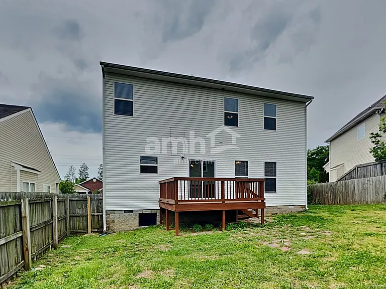 305 Schoolhouse Ct — Photo 21