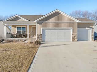 5596 Pine Valley Dr, Pleasant Hill, IA 50327