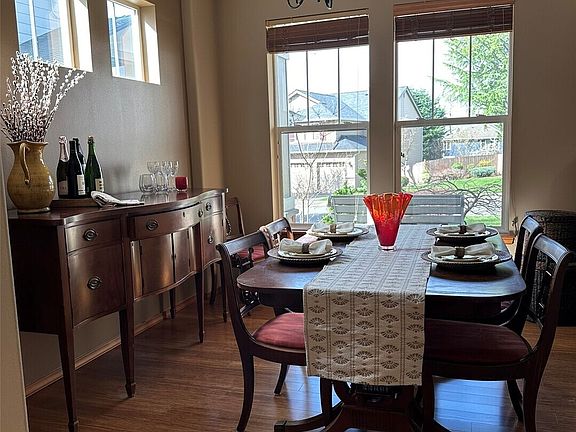 4th image of 252 Quincy Avenue NE