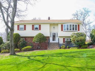 15 Holly Dr, Denville, NJ 07834
