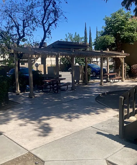 Baywood Apartments — Photo 24