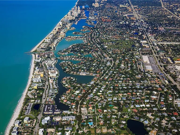 4001 Gulf Shore Blvd N #1104 — Photo 35