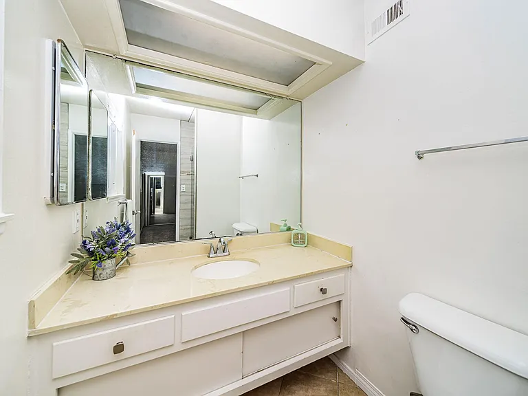 3747 Millikin Ave — Photo 13