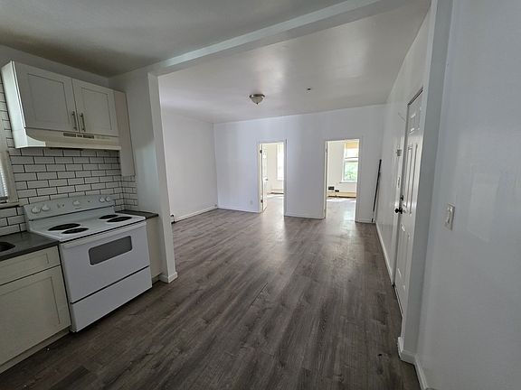 3rd image of 18717 Linden Blvd APT 2F
