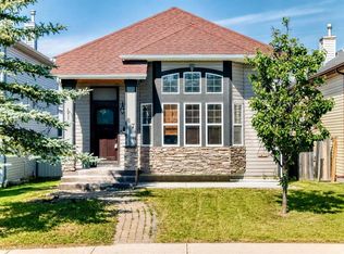 87 E Tarington Rd NE, Calgary, AB T3J 3X1