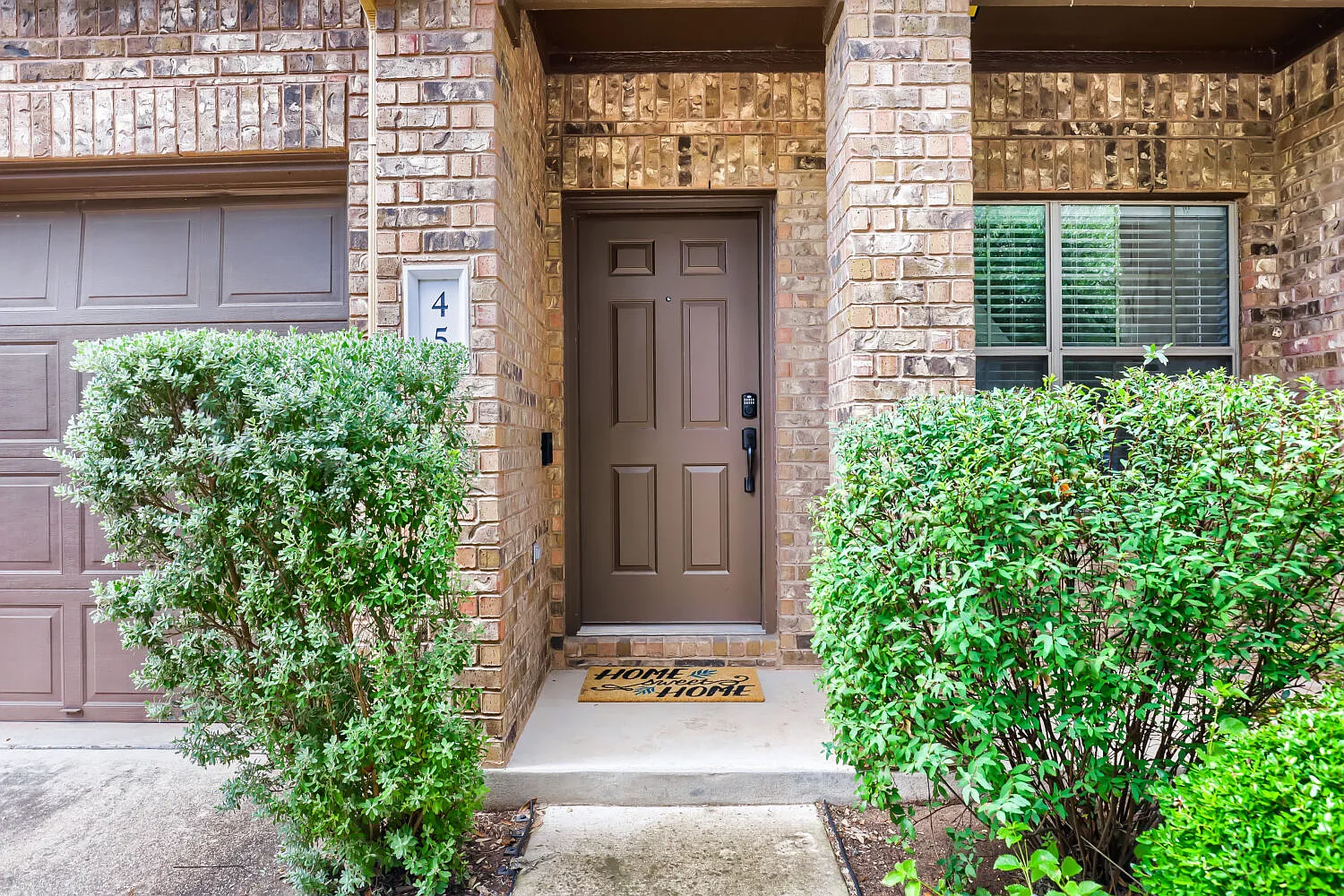 3 bed, 2.5 bath, 1532 sqft, $1,950 — Photo 1