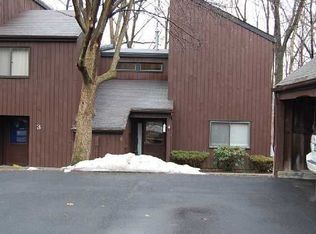 6 Terra Ct, Highland Mills, NY 10930