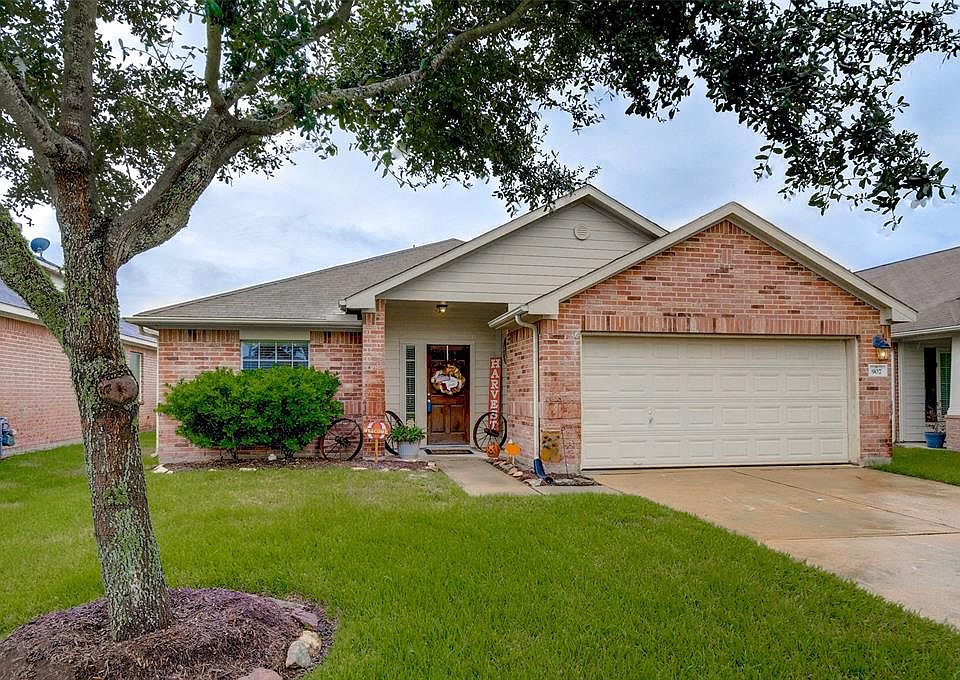 1st image of 907 Dracena Ct