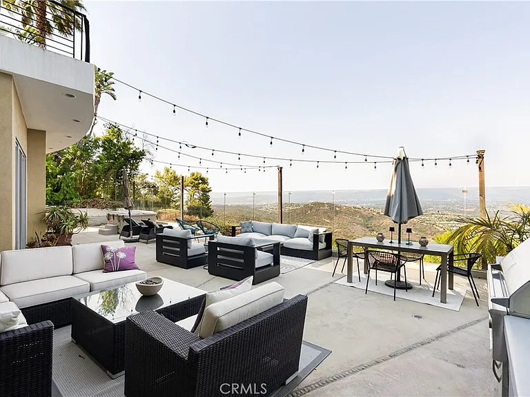 3230 Tyrol Dr — Photo 2