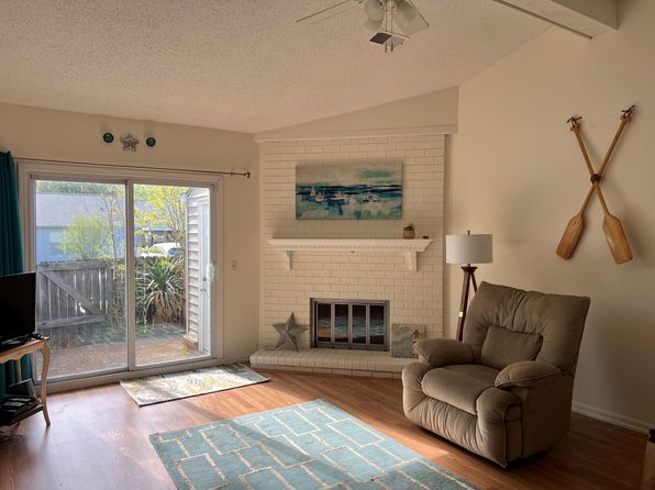 3870 Priest Lake Dr
