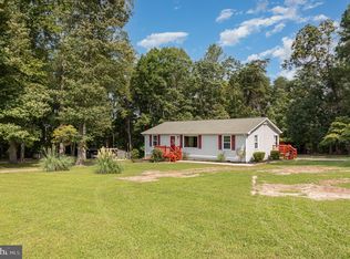 17878 Locust Hill Rd, Bowling Green, VA 22427