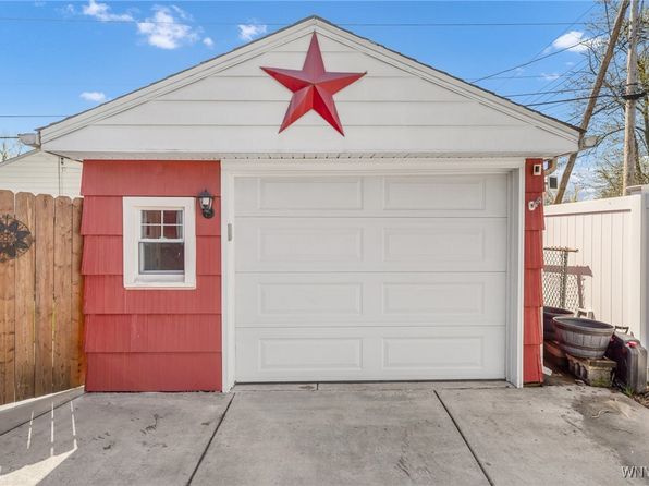 37 Gath Ter, Tonawanda, NY 14150