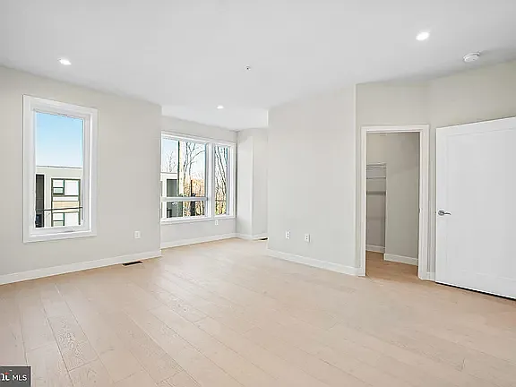 2520 Elvans Rd SE — Photo 9