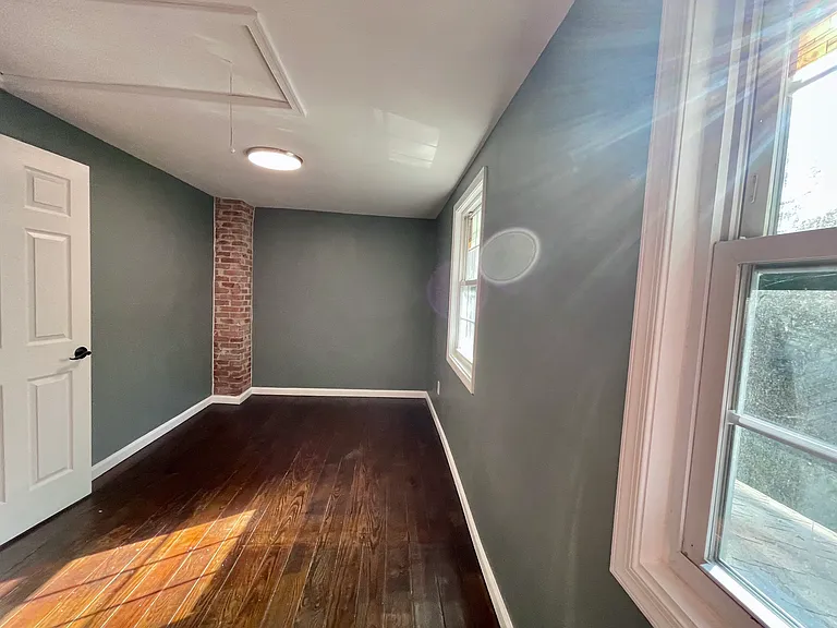 713 Warren Rd — Photo 35
