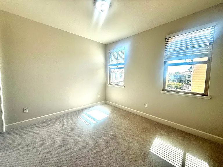 605 Cinnamon Cir — Photo 14