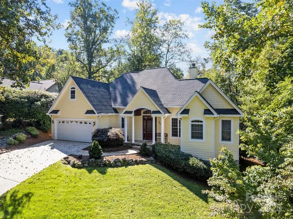34 Bowden Ln, Waynesville, NC 28786