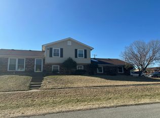 7100 Chiswell Dr, Louisville, KY 40258