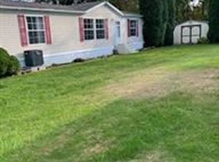 132 W Zimmer Dr, Walnutport, PA 18088