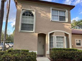 16207 Emerald Cove Rd, Fort Lauderdale, FL 33331