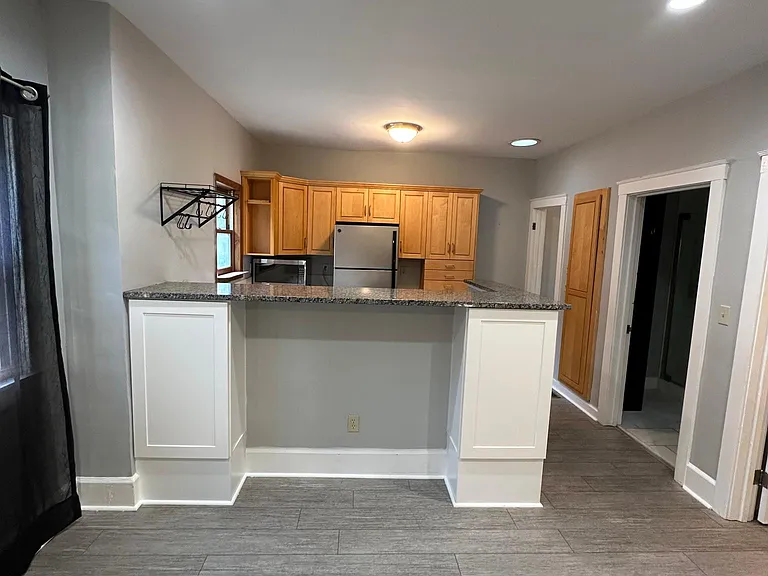 817 Mill St — Photo 4