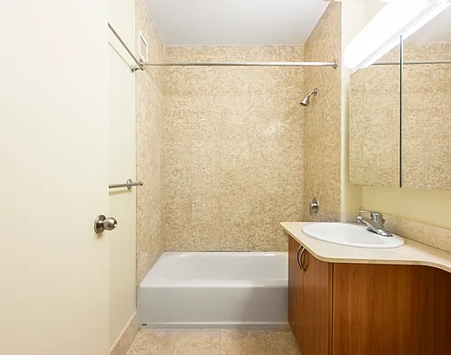 Rented by Chelsea Tower | media 2