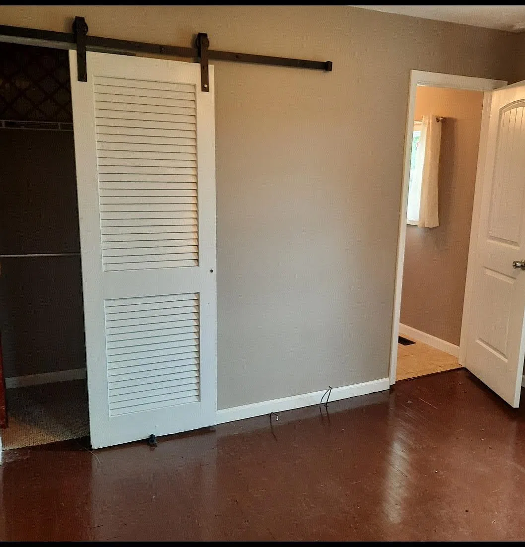 2310 Mentor Rd — Photo 4