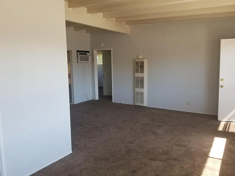 11729 2nd St — Photo 3