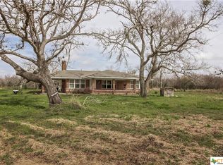 143 McClanahan Rd, Victoria, TX 77905