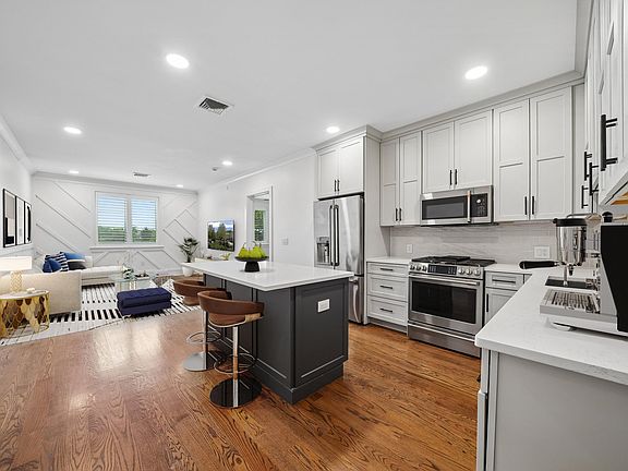 5th image of 139 Sherman Ave #504