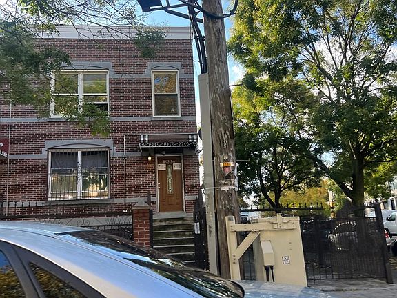 3rd image of 386 Chauncey St #A