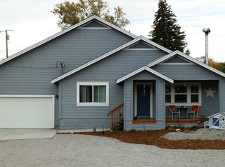 1068 N Davis Ave, Weed, CA 96094