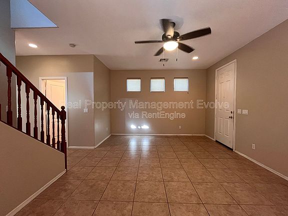 5th image of 14707 W Poinsettia Dr