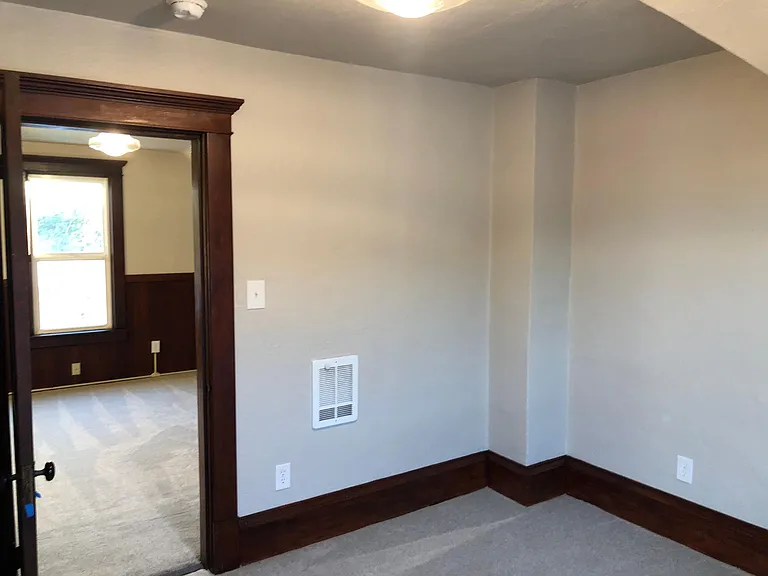 2400 Humboldt St #201 — Photo 16