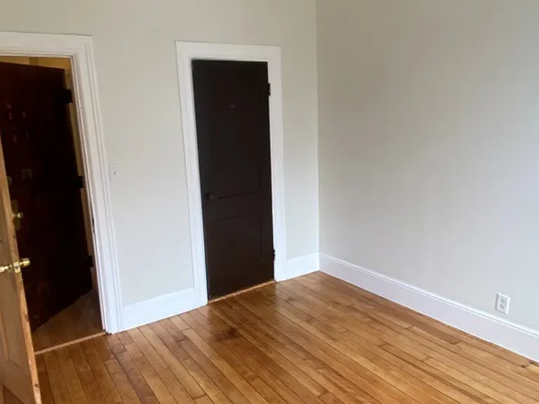 10 Glenville Ave #2 — Photo 11