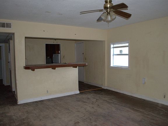 4th image of 108 22nd St SE