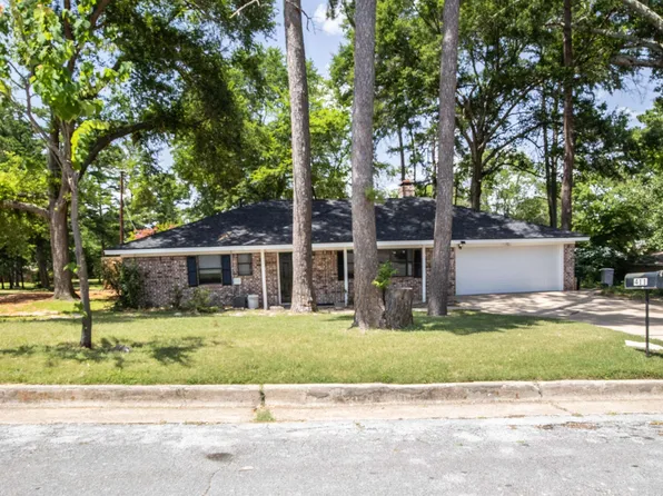 411 Aspen Cir, Tyler, TX 75703